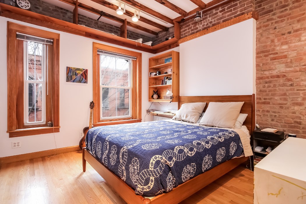 8 warren place, master bedroom, warren place mews, cobble hill