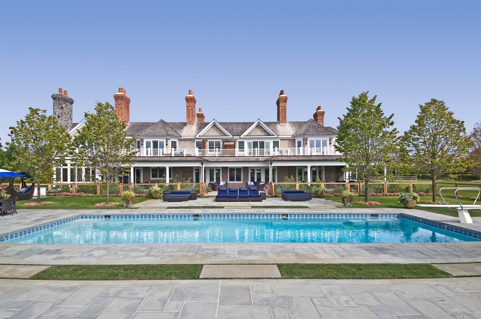 Spend July in Beyoncé and Jay-Z’s Decked-Out Former Hamptons Mansion for $1M
