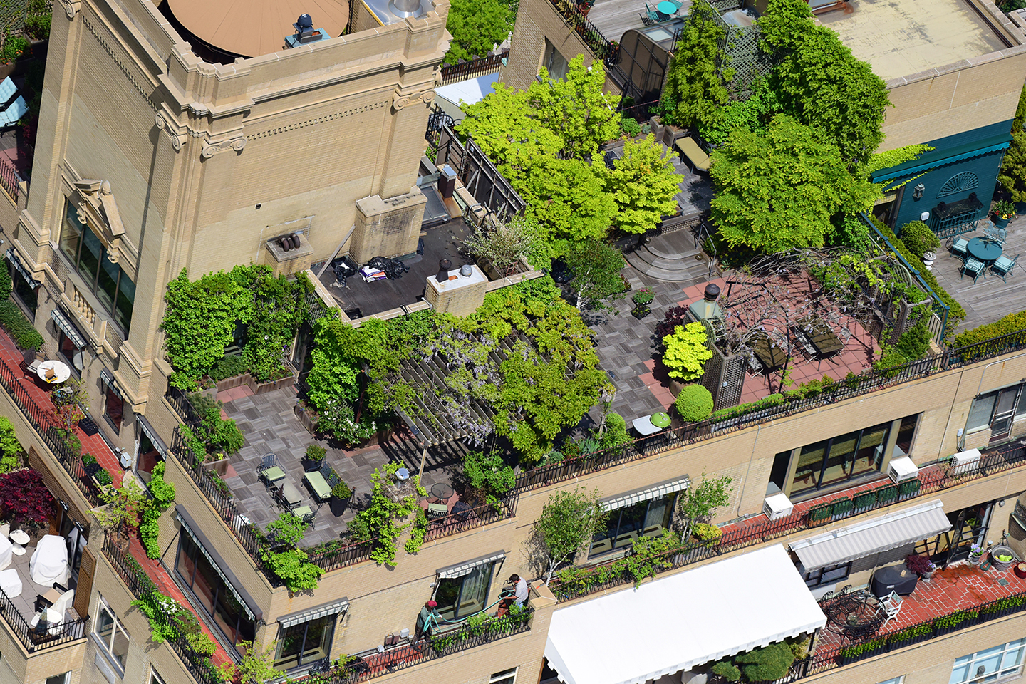 Aerial Photographer Peter Massini Captures NYC’s Hidden Rooftop Patios and Gardens