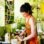 Model Summer Rayne Oakes, plant-filled apartments, Model Summer Rayne Oakes apartment, eco Model, Summer Rayne Oakes, model apartments, plant inspiration, how to grow plants indoors, best plants for apartments, williamsburg lofts