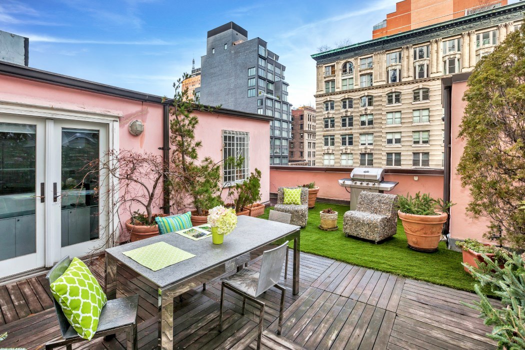 Insane roof deck tops this $2.65M Tribeca penthouse