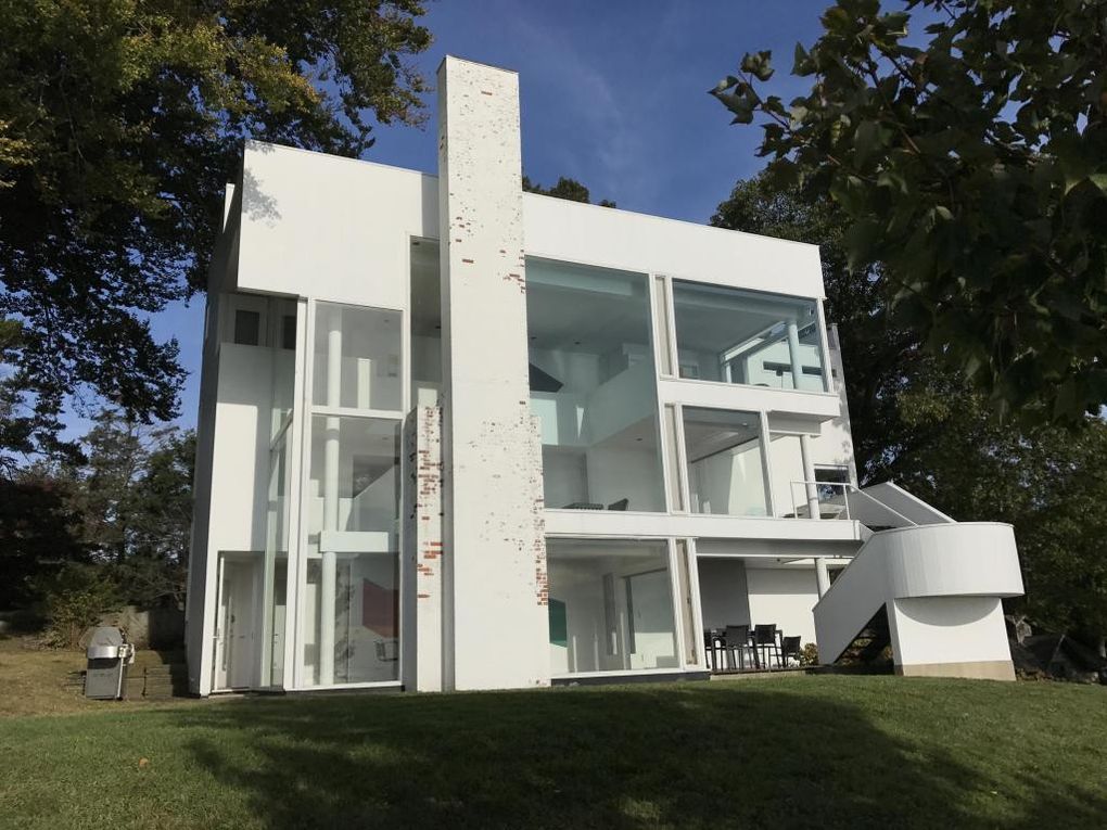 Richard Meier’s modernist Smith House in Connecticut lists for $14.5M