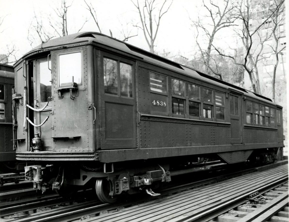 Travel uptown on a WWI-era subway to mark the 100th anniversary of Woodlawn station