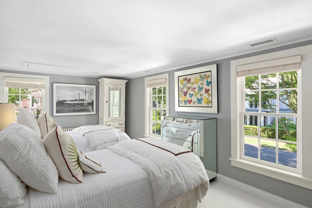 30 John Street, Hamptons, Luann De Lesseps, celebrity real estate, catskills, sag harbor