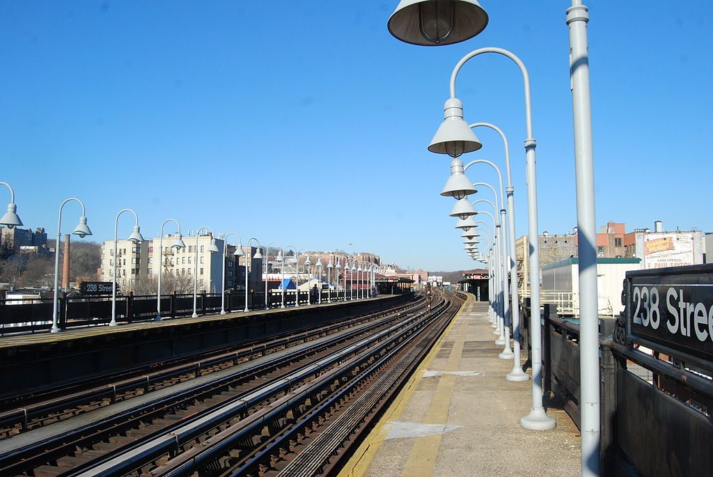 Manhattan-bound 238th Street 1 train platform will close through winter 2019