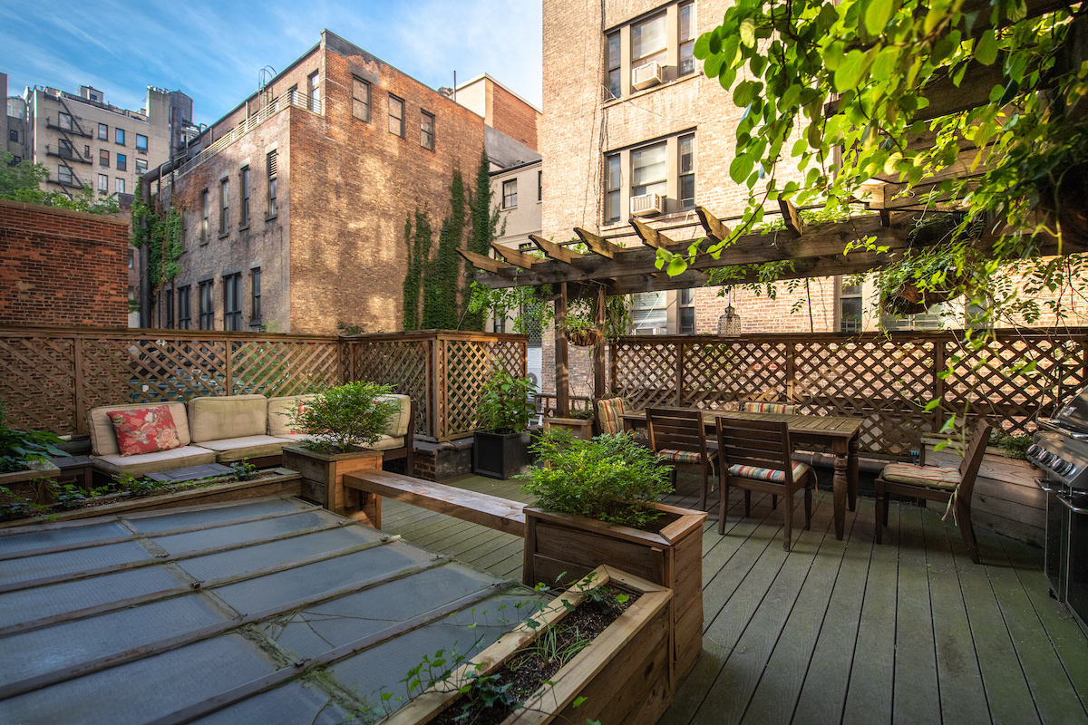 167 east 69th Street, cool listings, townhouses, upper east side, art studio, garage, curb cut