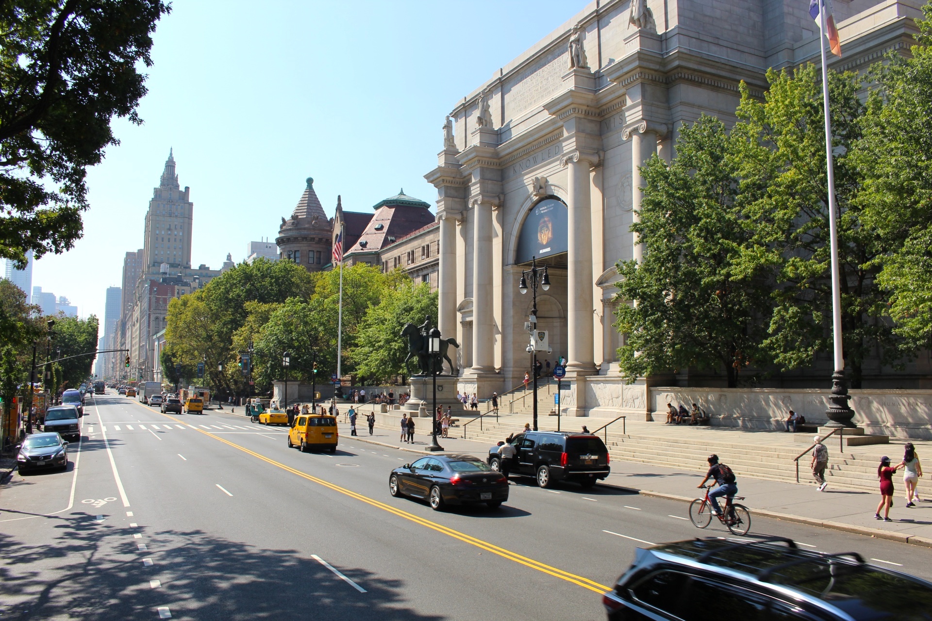 Protected bike lane coming to Central Park West after community board approval