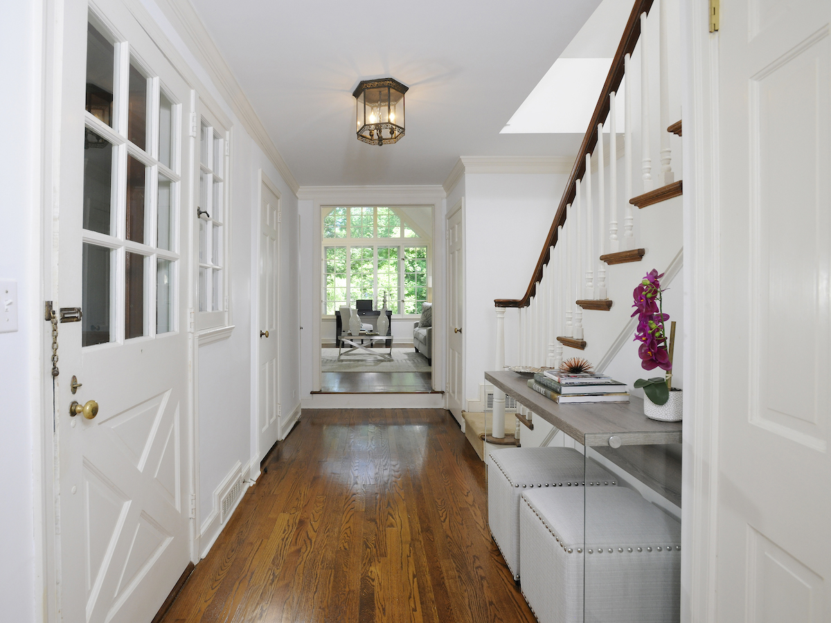 469 Riversville Road, Greenwich, Connecticut, cool listings, cottages