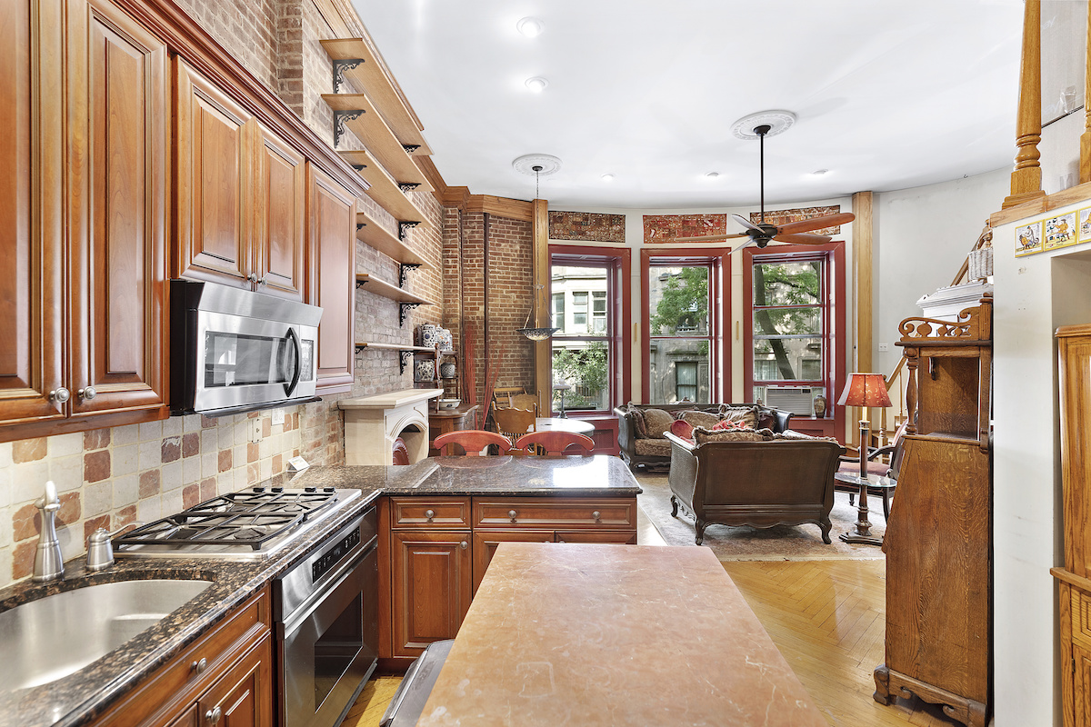 22 West 76th Street, Central Park West Upper West Side, cool listings, co-ops