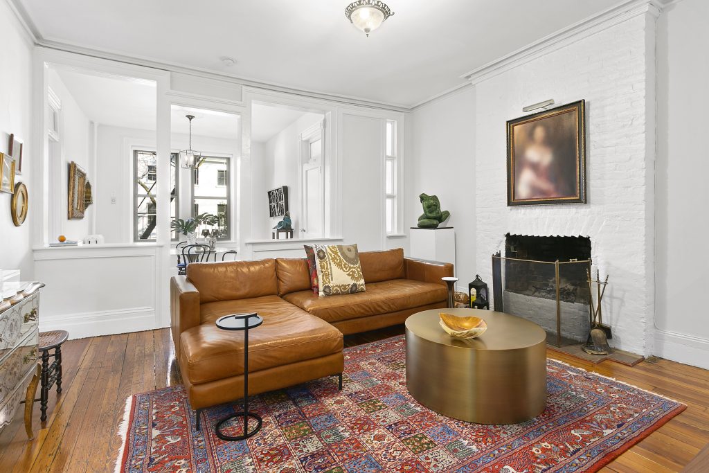 For $6.5K/month, this Chelsea brownstone apartment offers charm and flexibility