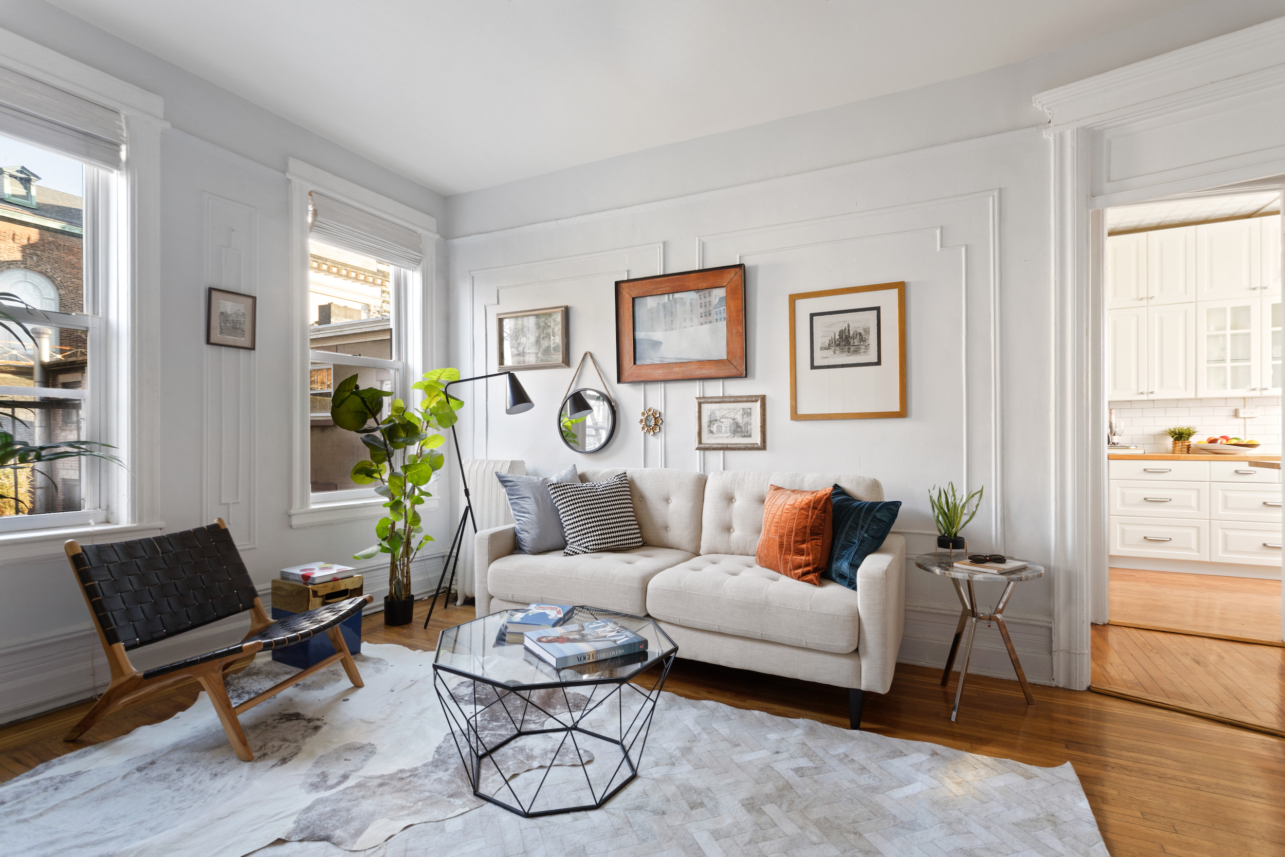 Elegant Brooklyn Heights one-bedroom is an easy starter home at $540K