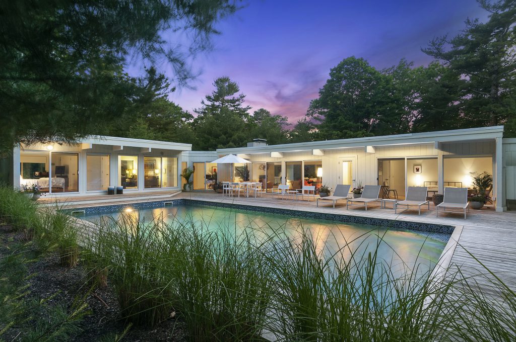 $2.7M Hamptons home looks like a mid-century paradise out of California